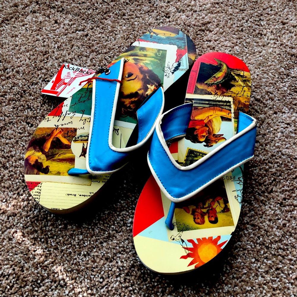 Sassy!! Brand New Iconic Pop Art Flip Flops with Charm Accents, Size 7
